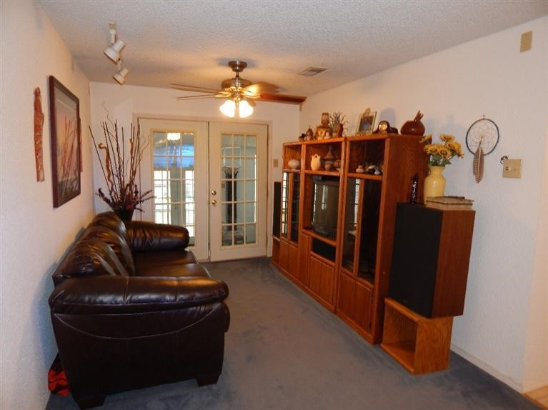 116 Highway 114 Estates Road Shallowater, TX 79363 - Photo 3 of 10 Living Room