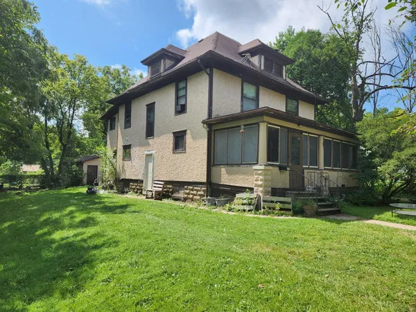 $265,000 | 210 East Wisconsin Street, Delavan, WI 53115