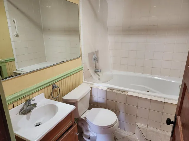 $265,000 | 210 East Wisconsin Street, Delavan, WI 53115