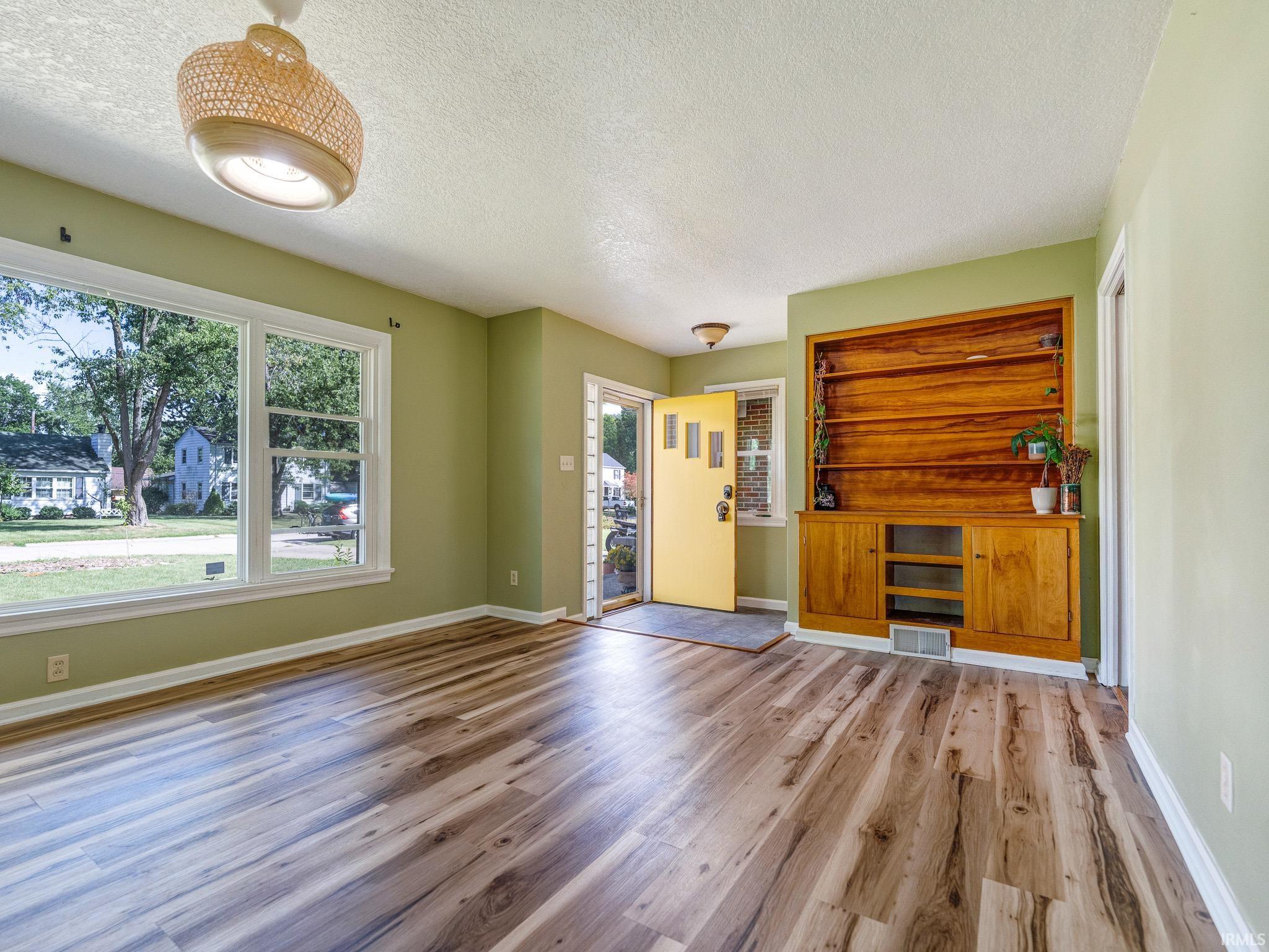 3429 Rolston Street Fort Wayne, IN 46805 - Photo 5 of 25