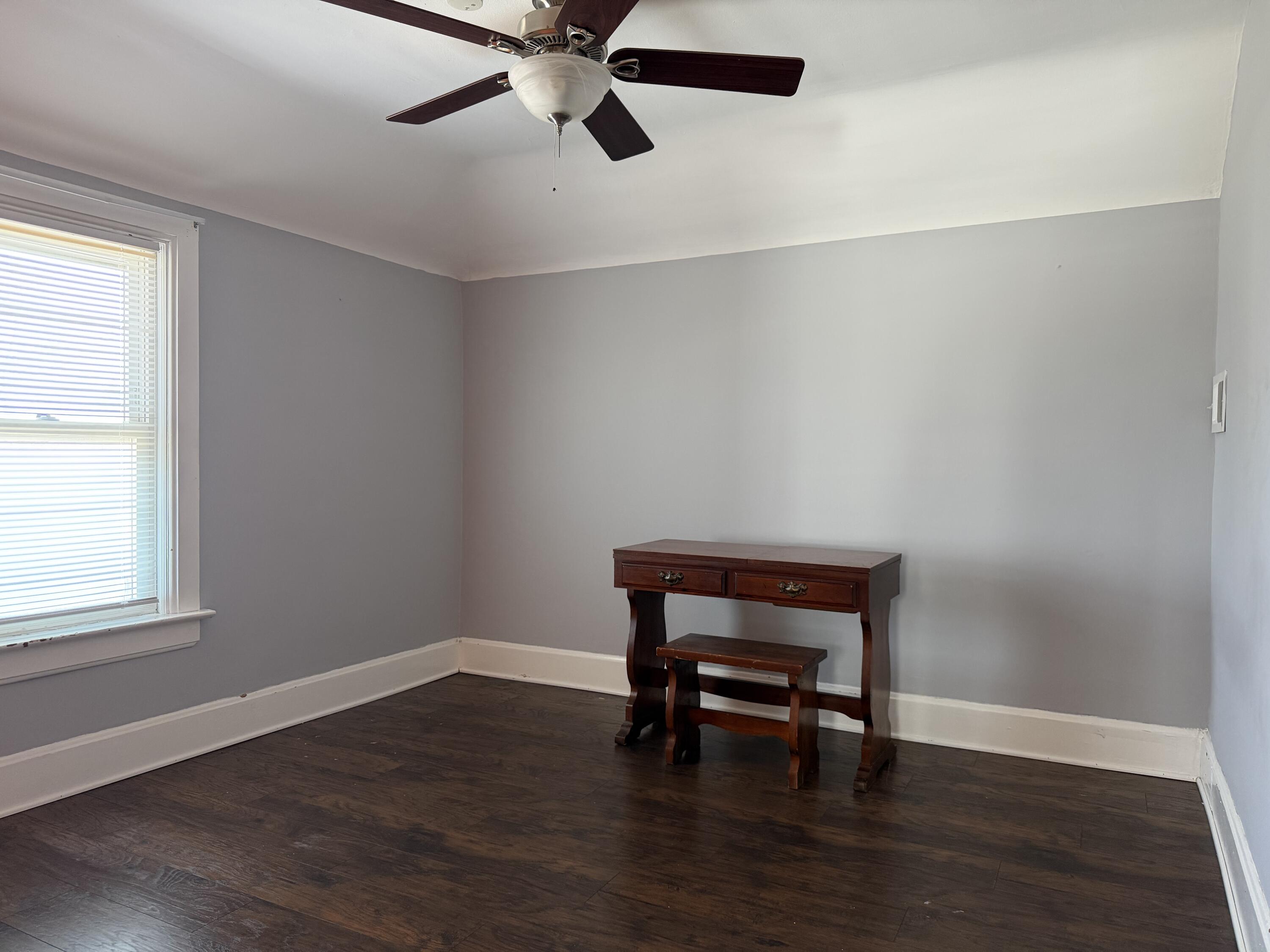 1000 Hayes Avenue Racine, WI 53405 - Photo 16 of 35 Second Bedroom