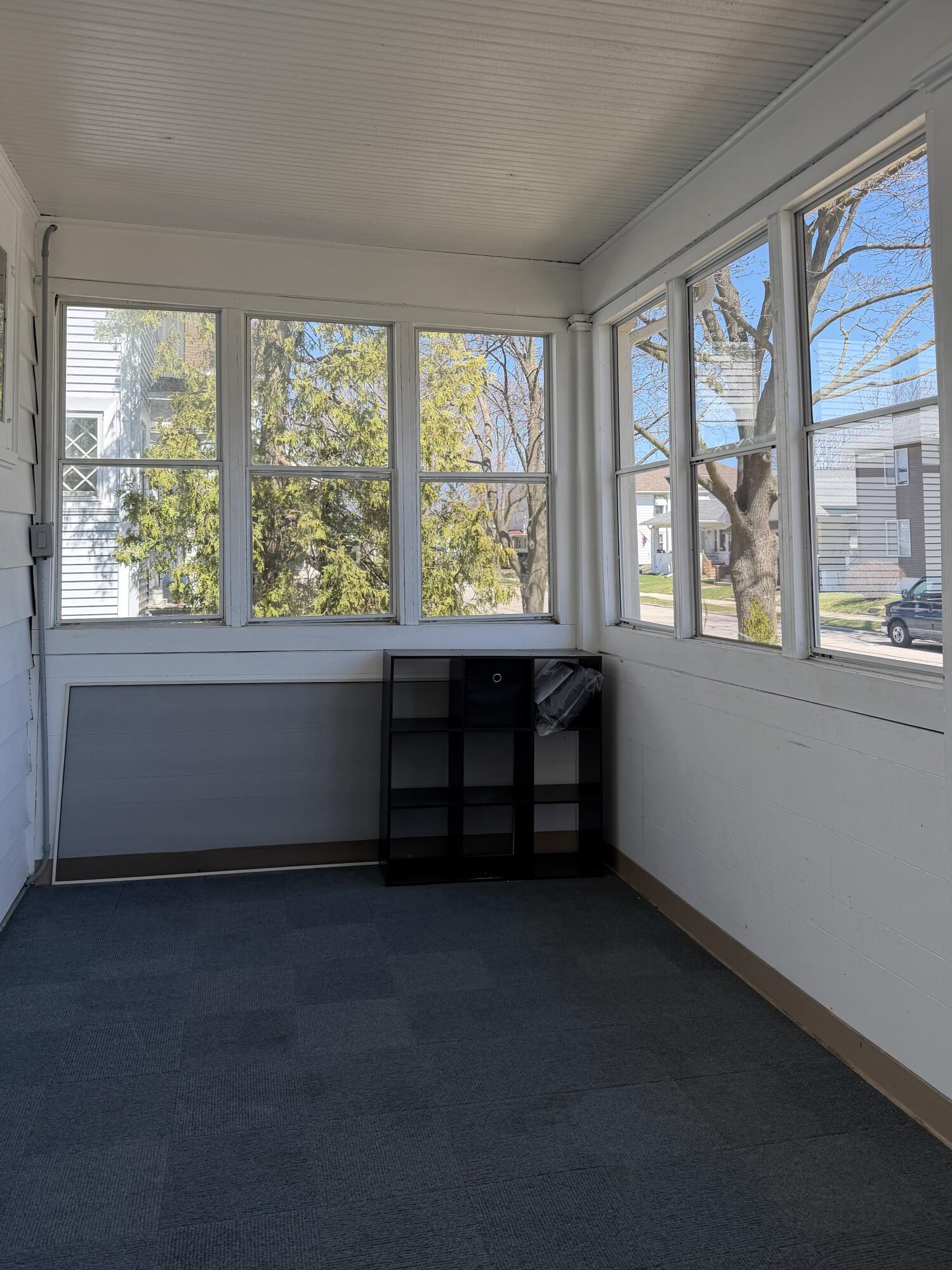 1000 Hayes Avenue Racine, WI 53405 - Photo 24 of 35 Four Seasons Room