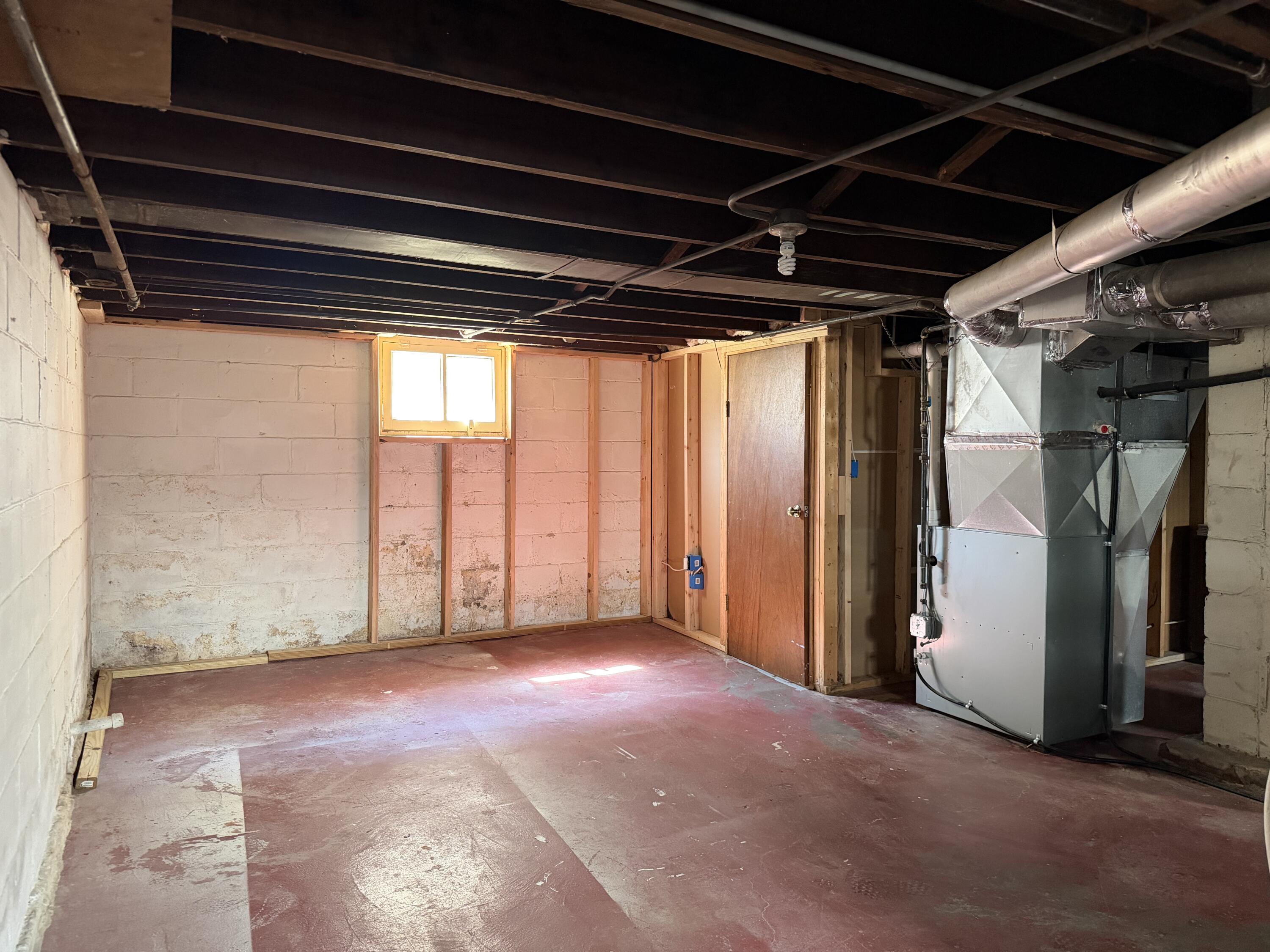 1000 Hayes Avenue Racine, WI 53405 - Photo 26 of 35 Basement