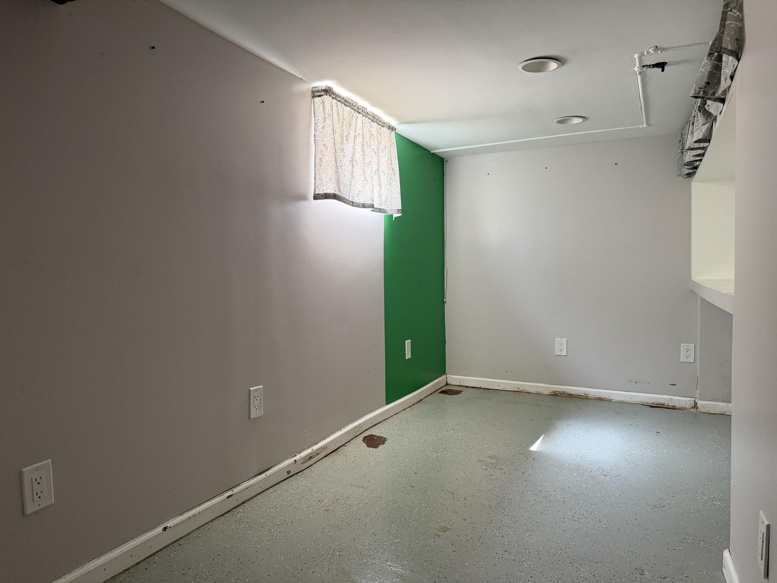 1000 Hayes Avenue Racine, WI 53405 - Photo 27 of 35 Basement