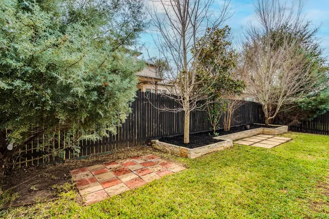 $689,000 | 6729 Vicenza Drive, Austin, TX 78739