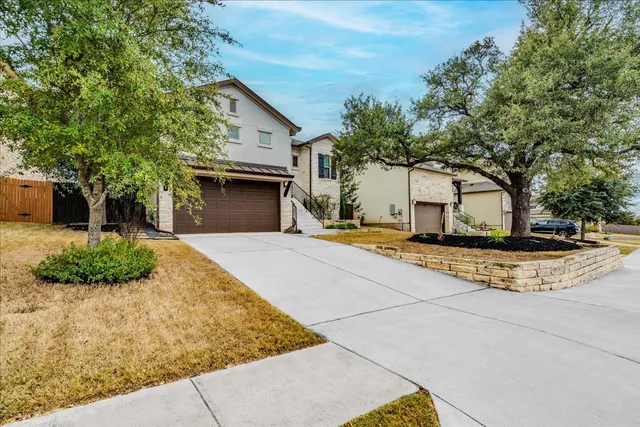 $689,000 | 6729 Vicenza Drive, Austin, TX 78739
