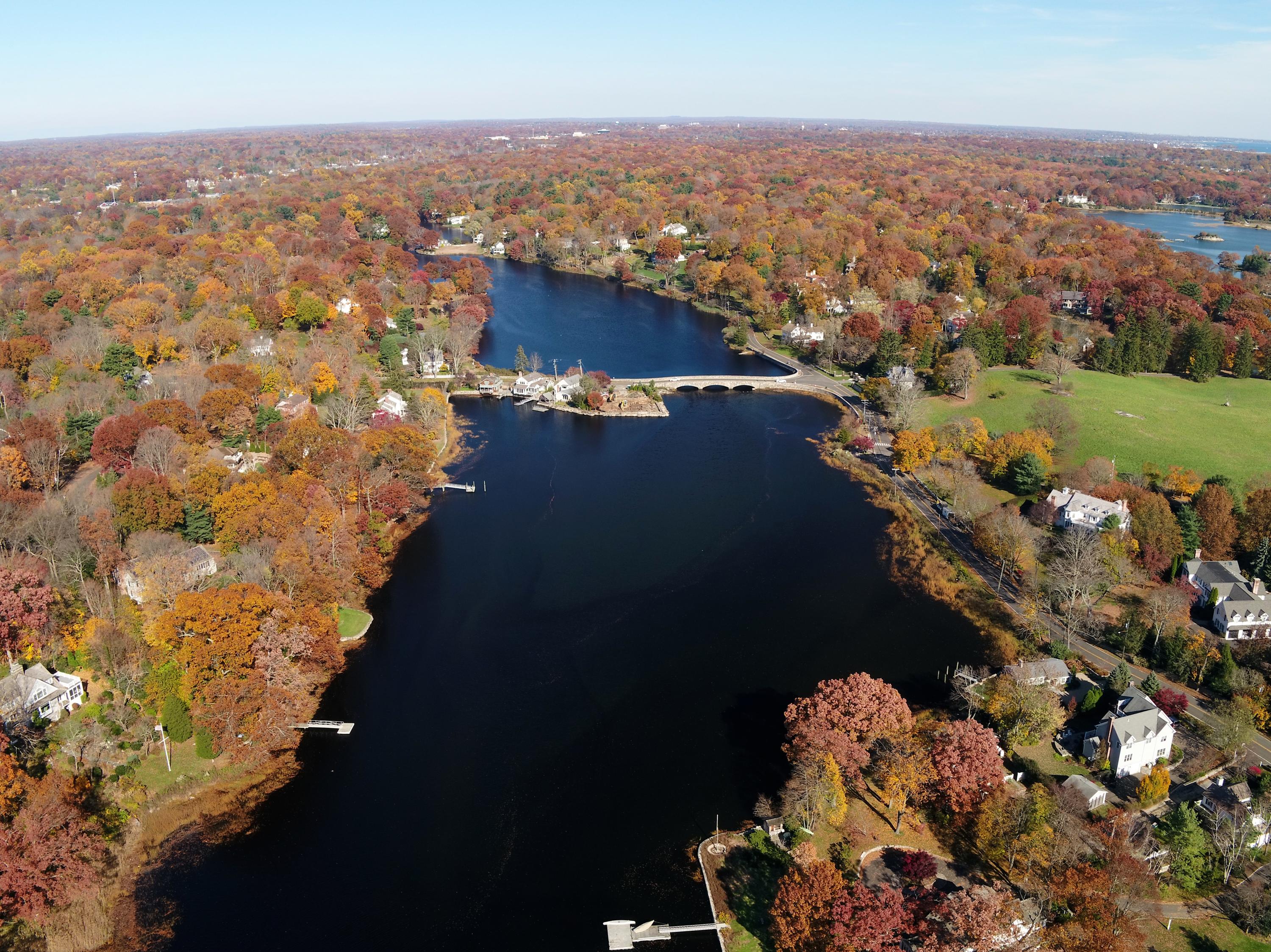30 Pasture Lane Darien, CT 06820 - Photo 11 of 14 an aerial view of multiple house