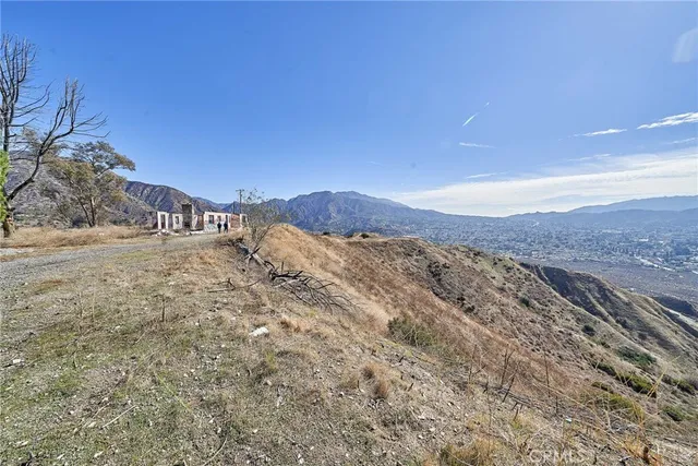 $2,890,000 | 9401 Tujunga Valley Street, Sylmar, CA 91342