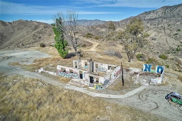 $2,890,000 | 9401 Tujunga Valley Street, Sylmar, CA 91342