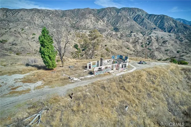 $2,890,000 | 9401 Tujunga Valley Street, Sylmar, CA 91342