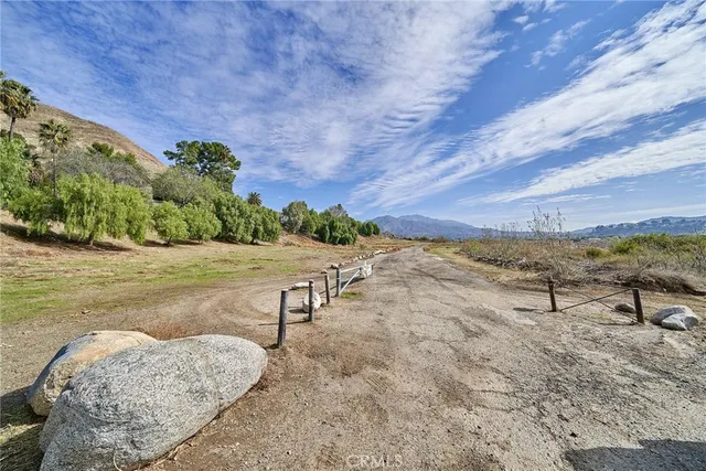 $2,890,000 | 9401 Tujunga Valley Street, Sylmar, CA 91342