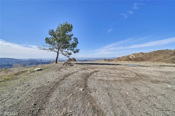 $2,890,000 | 9401 Tujunga Valley Street, Sylmar, CA 91342