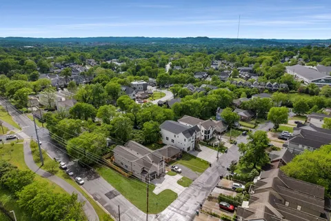 $834,999 | 401 A St Francis Avenue, Nashville, TN 37205
