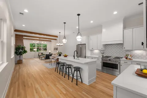 $834,999 | 401 A St Francis Avenue, Nashville, TN 37205