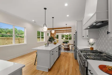 $834,999 | 401 A St Francis Avenue, Nashville, TN 37205