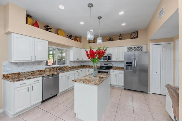 $849,900 | 15624 Eastbourn Drive, Odessa, FL 33556