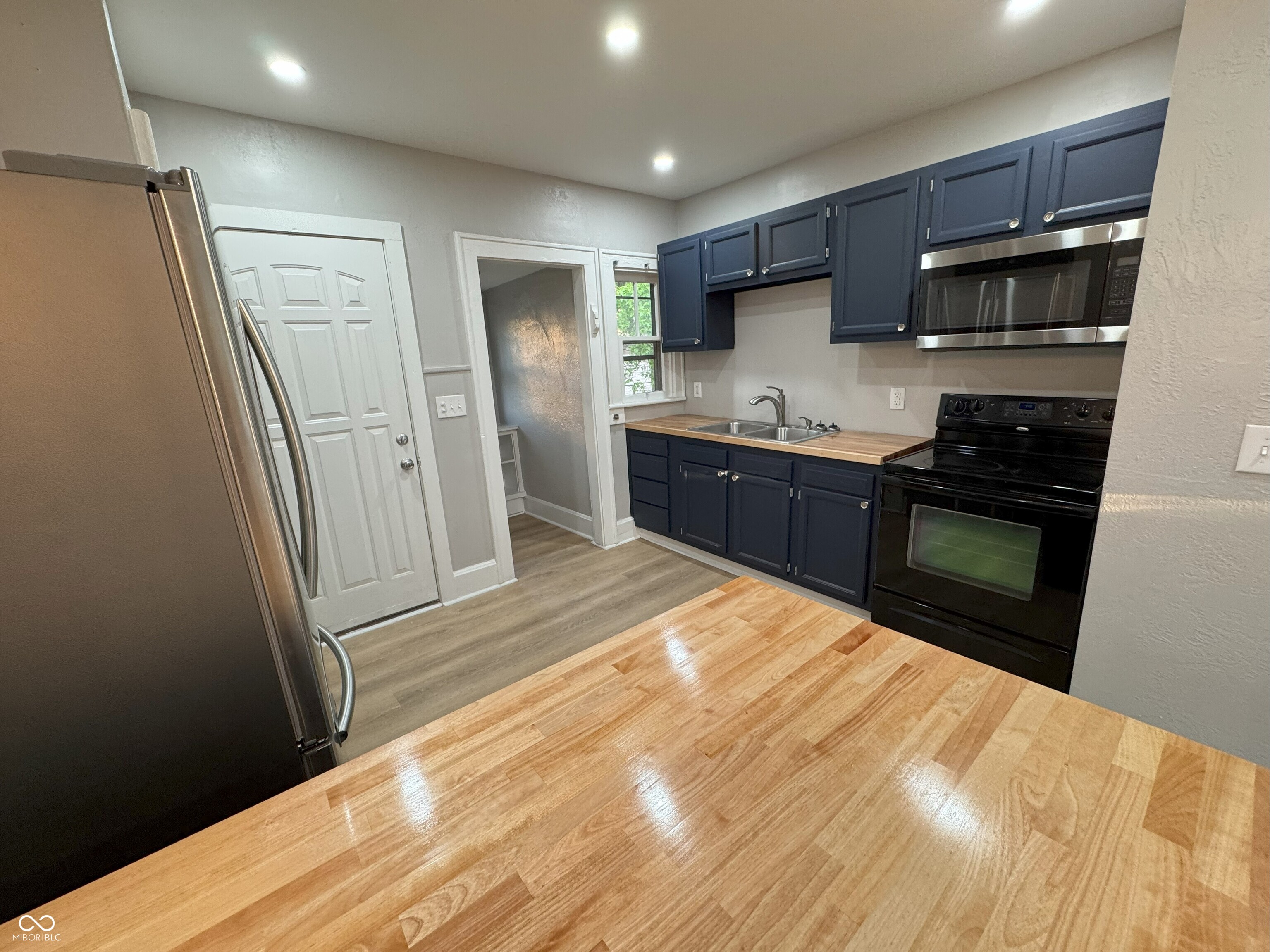 4561 Winthrop Avenue Indianapolis, IN 46205 - Photo 10 of 26