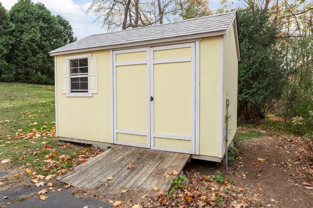 $689,999 | 224 Roses Mill Road, Milford, CT 06460