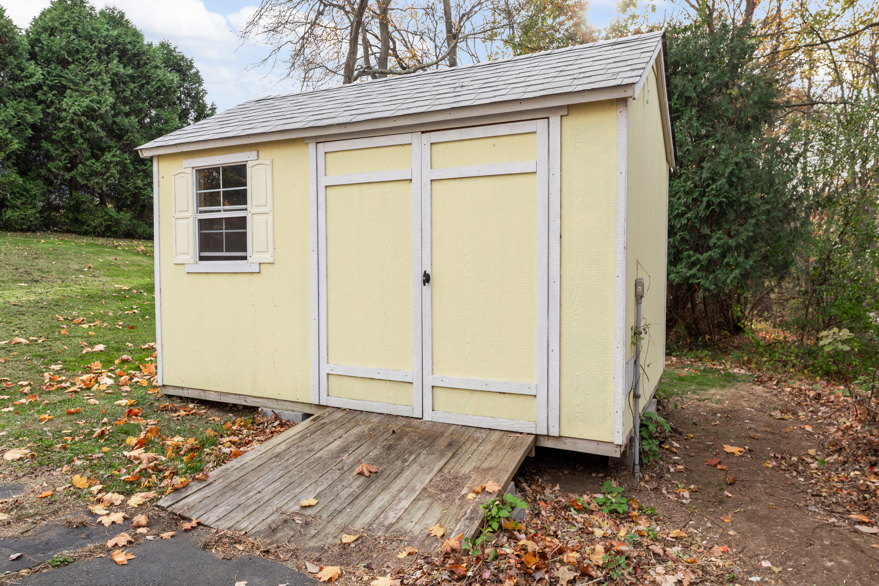 224 Roses Mill Road Milford, CT 06460 - Photo 28 of 30 a view of a house with backyard