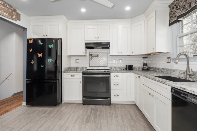 $689,999 | 224 Roses Mill Road, Milford, CT 06460