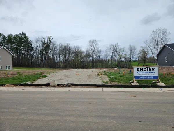 $137,900 | Otis Drive, Unit 60, Greenville, WI 54942