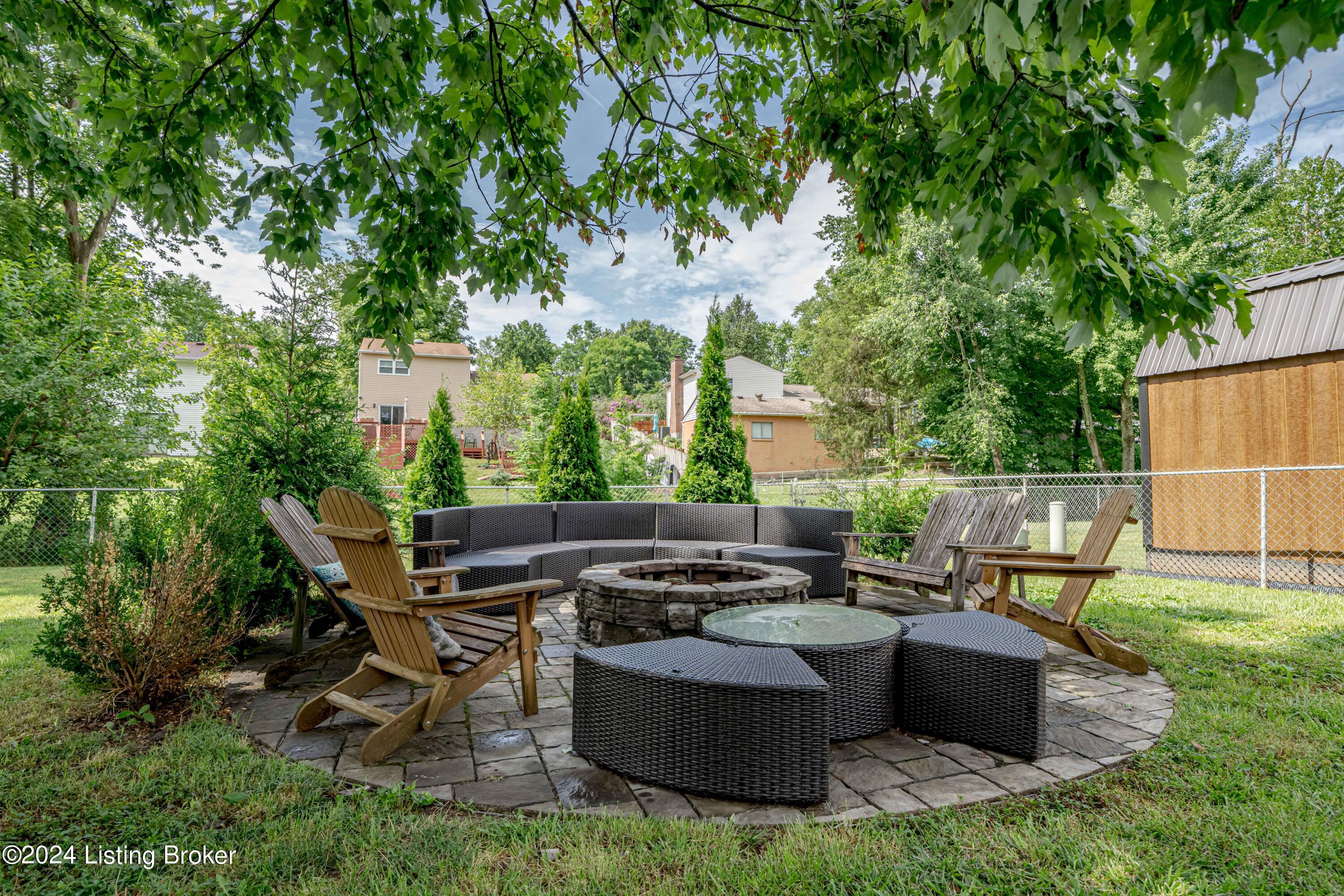 8219 Roseborough Road Louisville, KY 40228 - Photo 30 of 37 DSC00581