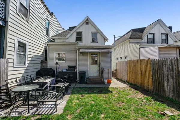 $159,900 | 115 Breslin Avenue, Cohoes, NY 12047