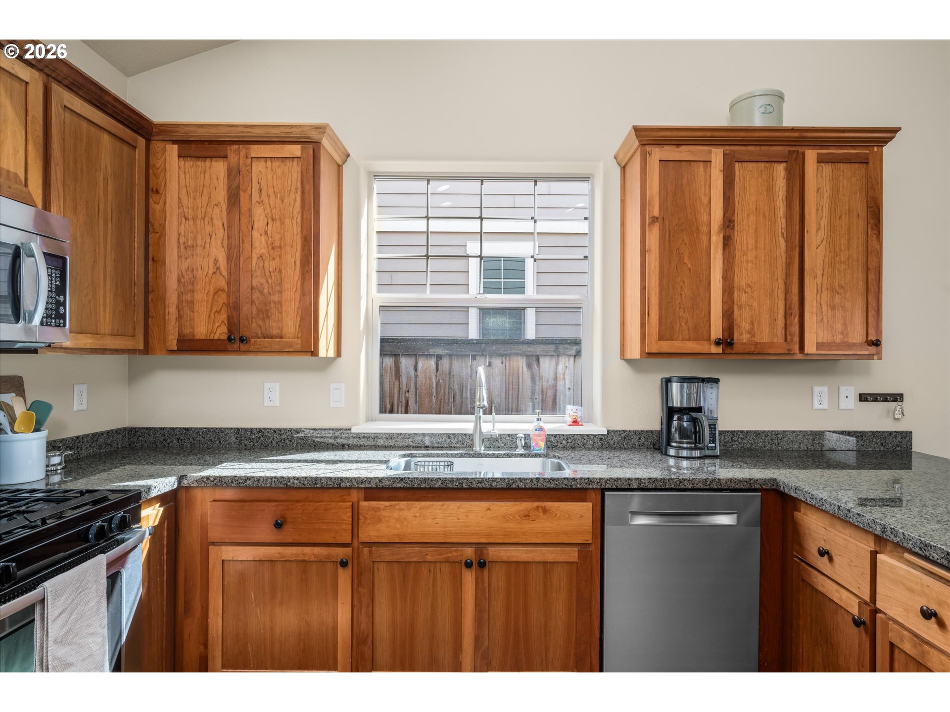 4155 Stellar Way Springfield, OR 97478 - Photo 16 of 38