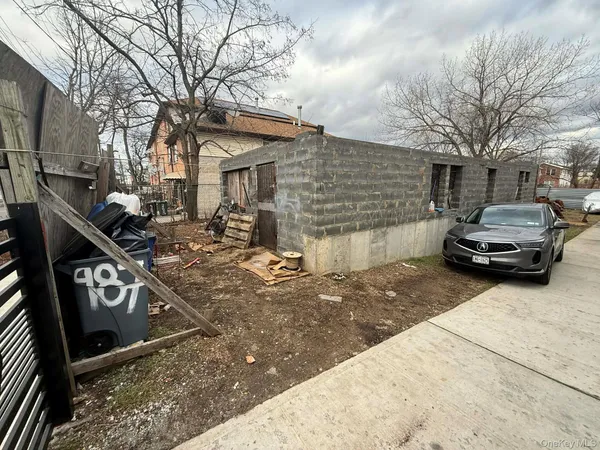 $850,000 | 983 Crescent Street | East New York
