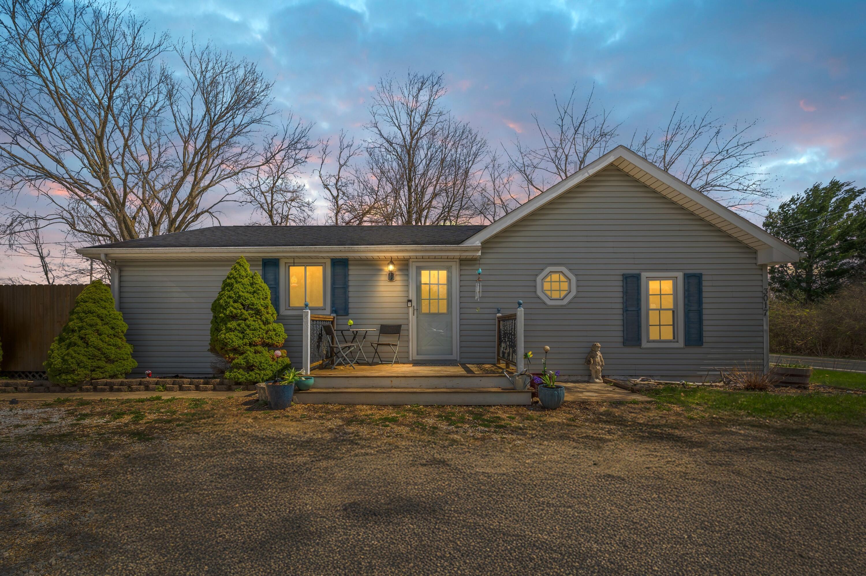 3017 Walton Road Buchanan, MI 49107 - Photo 2 of 69 02DSC_3755-DTE