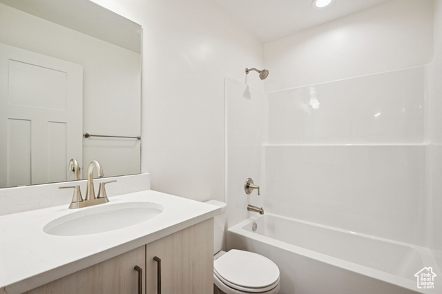 1615 North Angel Street, Unit F Layton, UT 84041 - Photo 10 of 45 Full bath featuring shower / tub combination and vanity