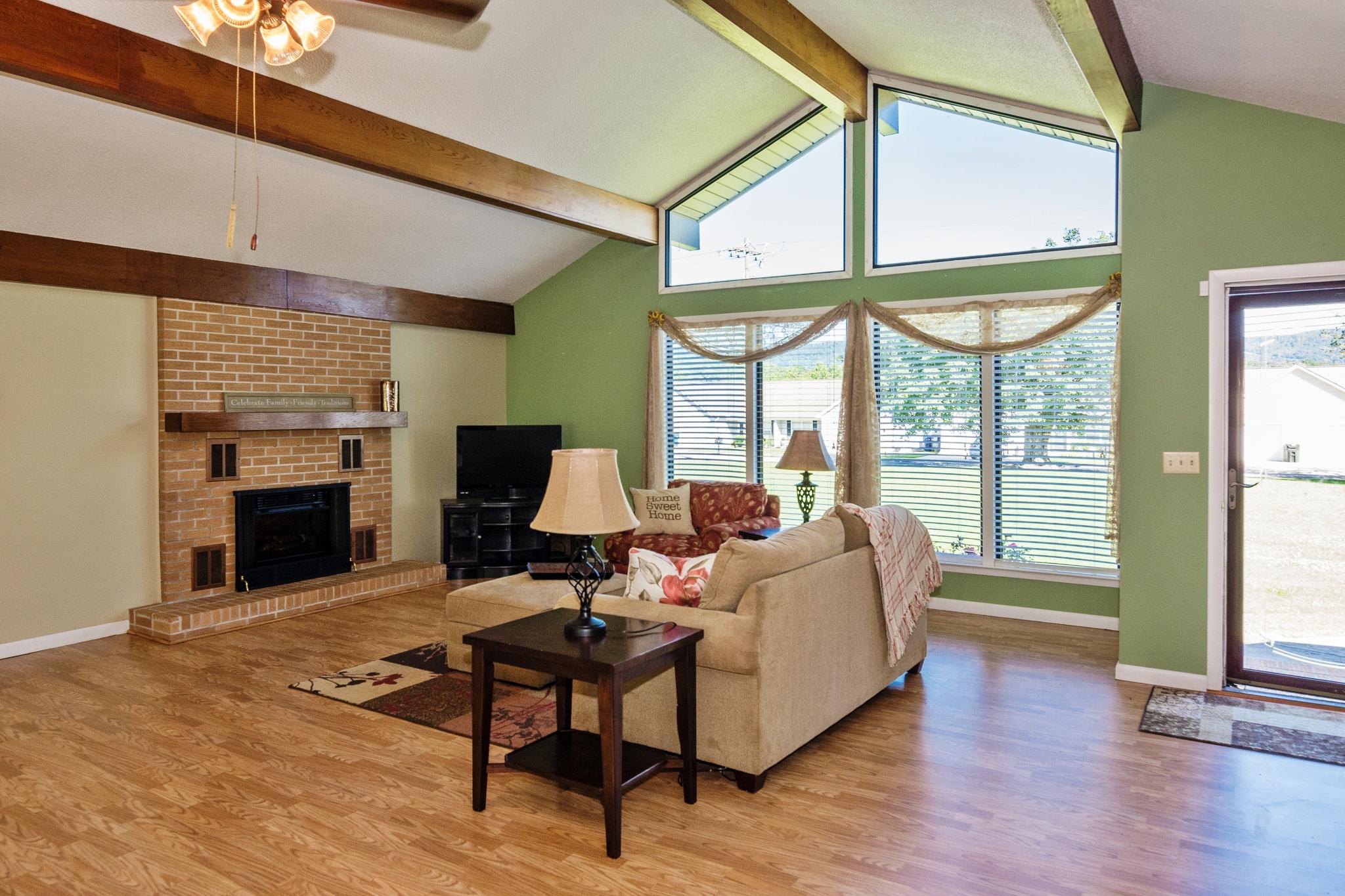 5019 West Valley Road Dunlap, TN 37327 - Photo 5 of 42 Great Room