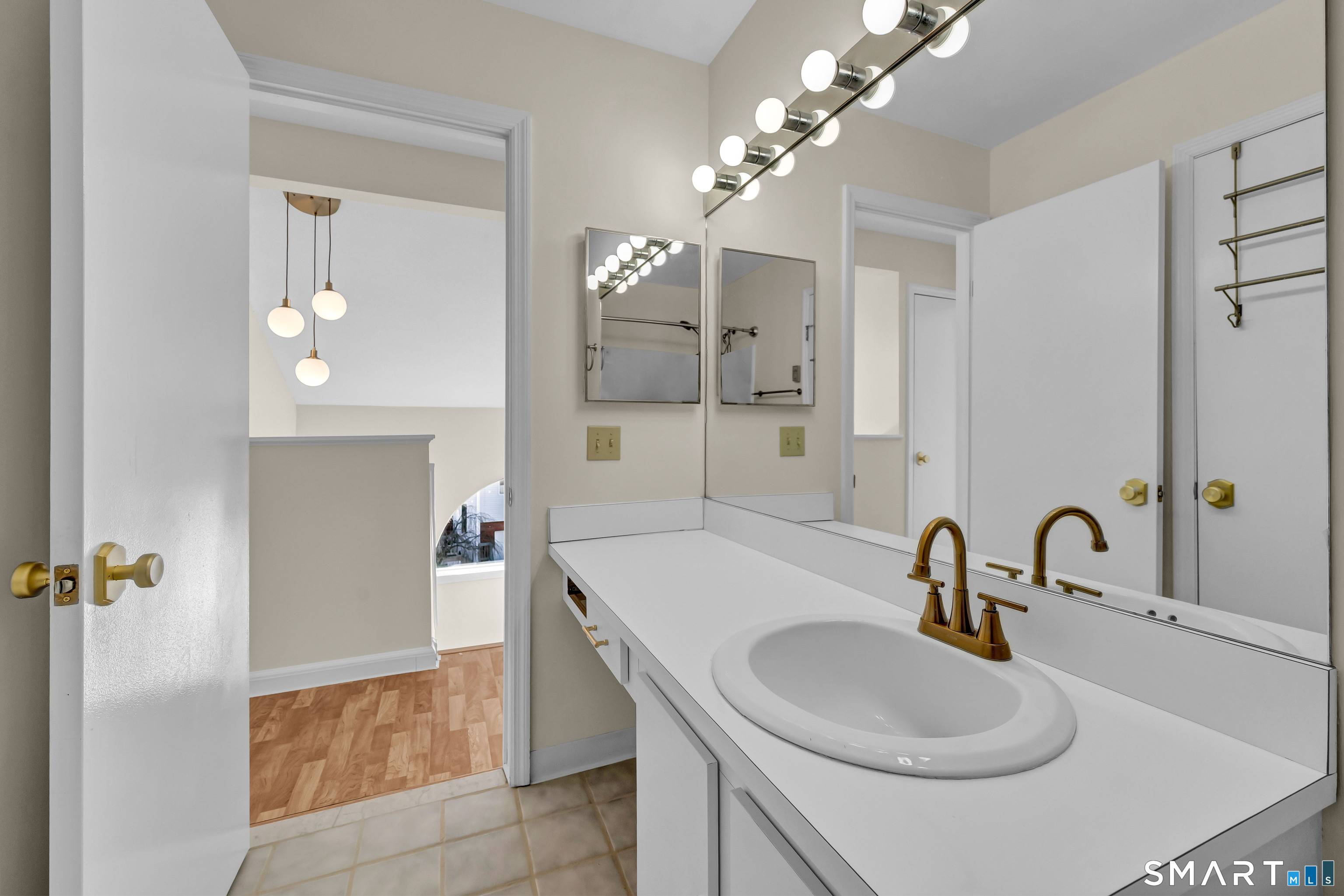 925 Oronoke Road, Unit 14F Waterbury, CT 06708 - Photo 23 of 38