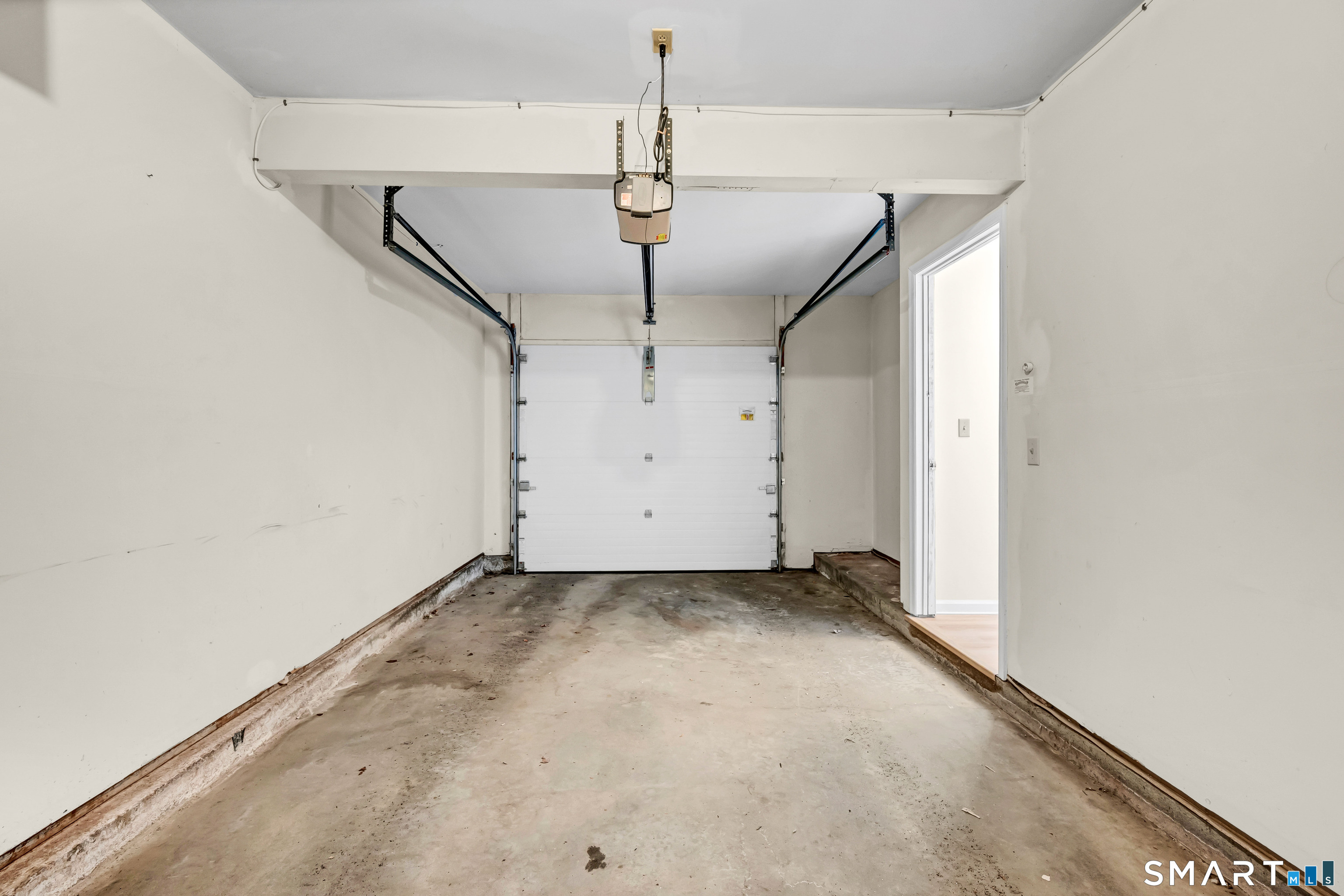 925 Oronoke Road, Unit 14F Waterbury, CT 06708 - Photo 33 of 38