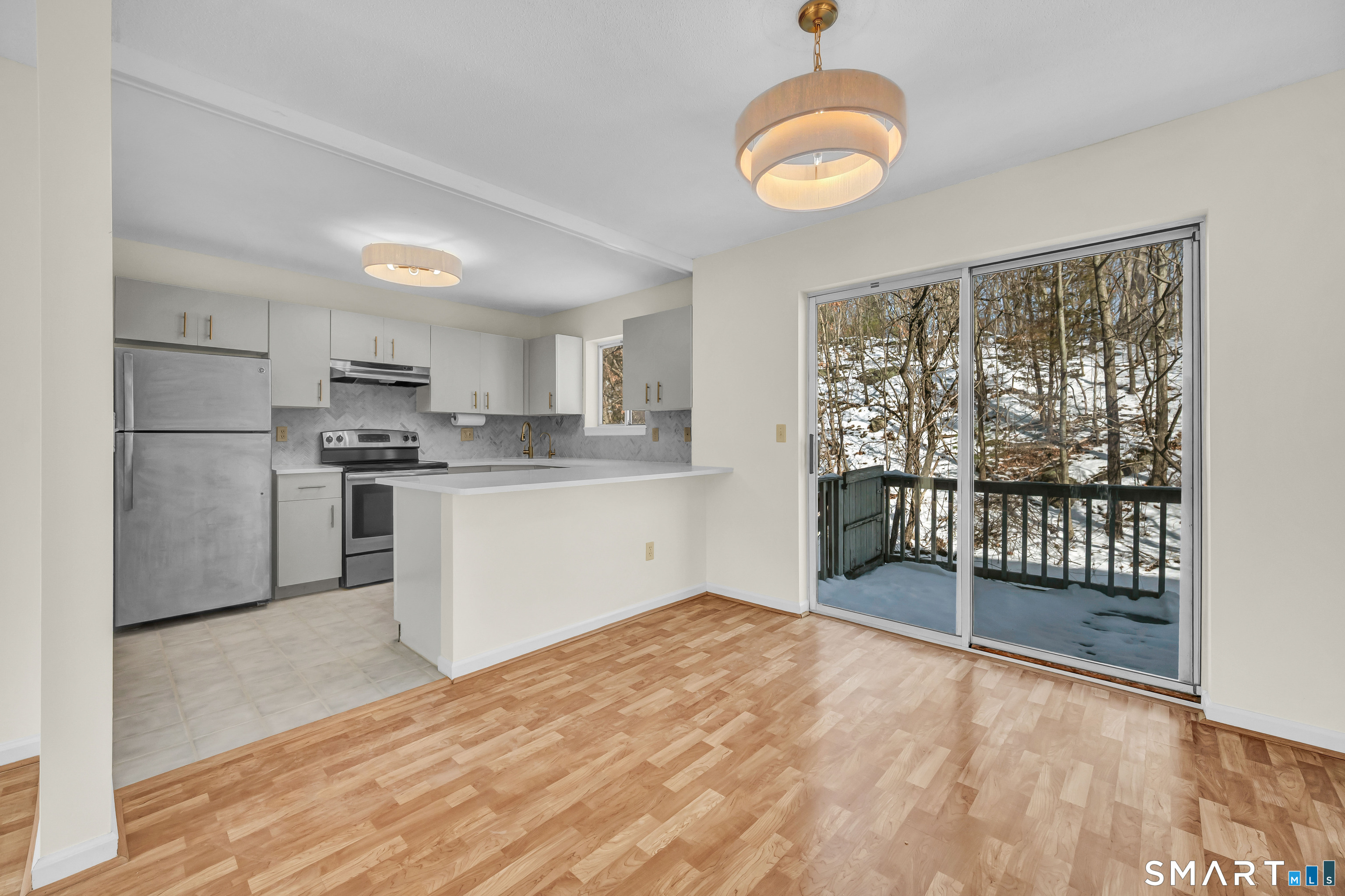 925 Oronoke Road, Unit 14F Waterbury, CT 06708 - Photo 5 of 38