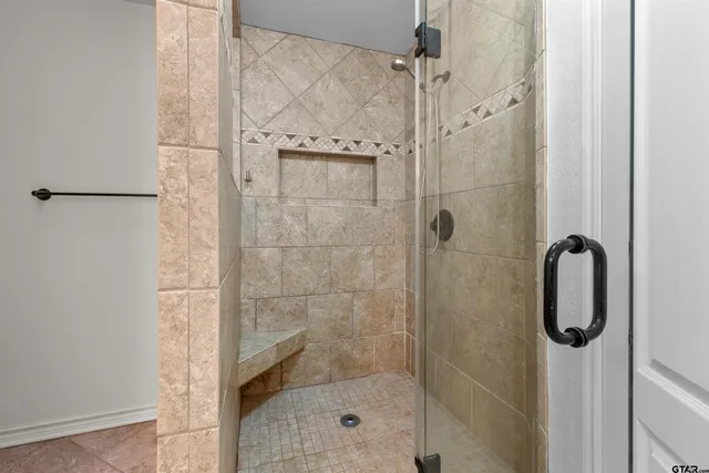 $640,000 | 19422 County Road 1321, Flint, TX 75762