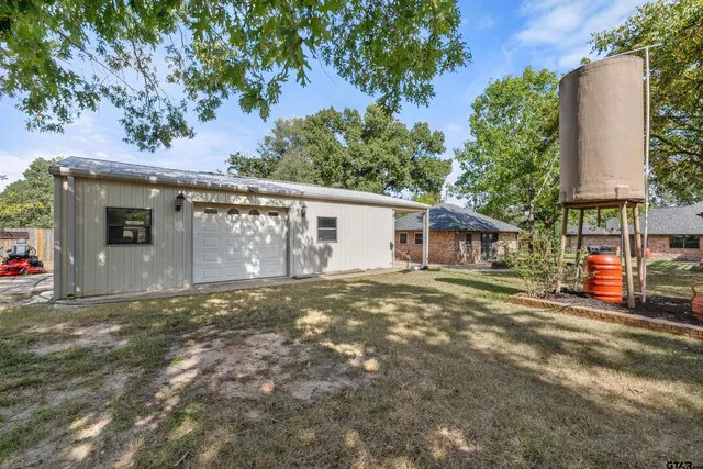 $640,000 | 19422 County Road 1321, Flint, TX 75762