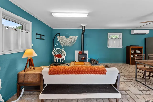 $640,000 | 19422 County Road 1321, Flint, TX 75762