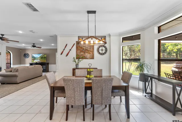 $640,000 | 19422 County Road 1321, Flint, TX 75762