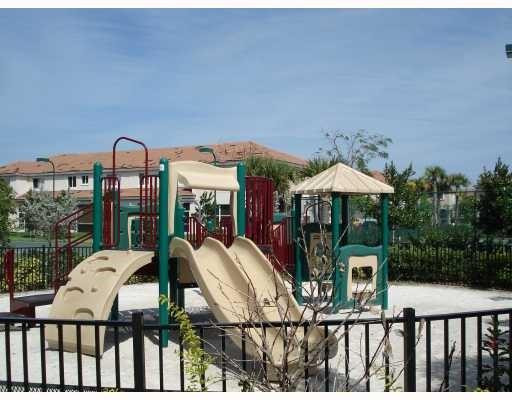 3071 Laurel Ridge Circle, Unit 3071 Riviera Beach, FL 33404 - Photo 24 of 26 Photo 24