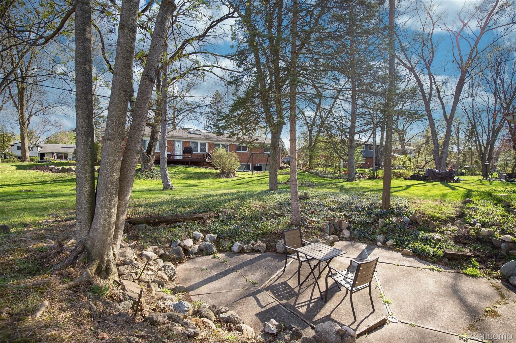 32339 Bonnet Hill Road Farmington, MI 48334 - Photo 7 of 28 7.jpg