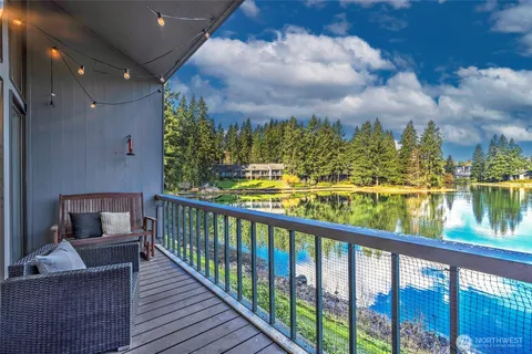 $569,950 | 13872 Northeast 60th Way, Unit 114, Redmond, WA 98052