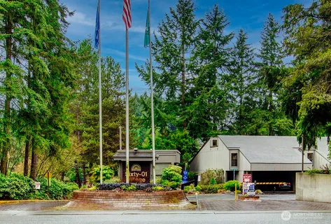 $569,950 | 13872 Northeast 60th Way, Unit 114, Redmond, WA 98052