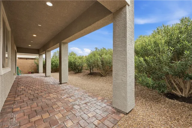 $649,000 | 10121 Ocher Valley Avenue, Las Vegas, NV 89178