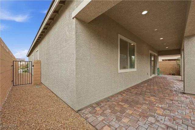 $649,000 | 10121 Ocher Valley Avenue, Las Vegas, NV 89178