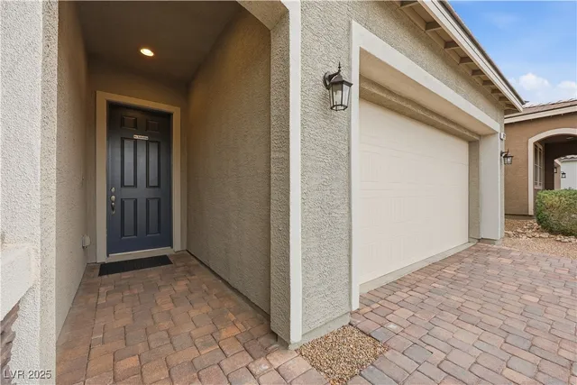 $649,000 | 10121 Ocher Valley Avenue, Las Vegas, NV 89178