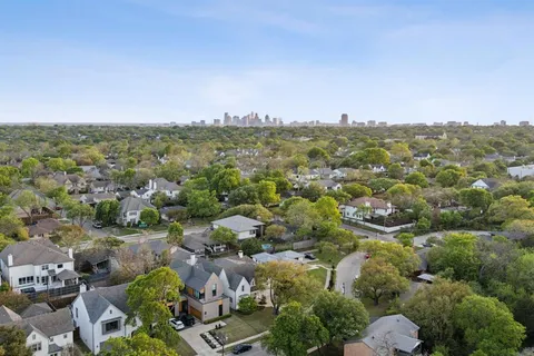 $2,395,000 | 6622 Blue Valley Lane, Dallas, TX 75214