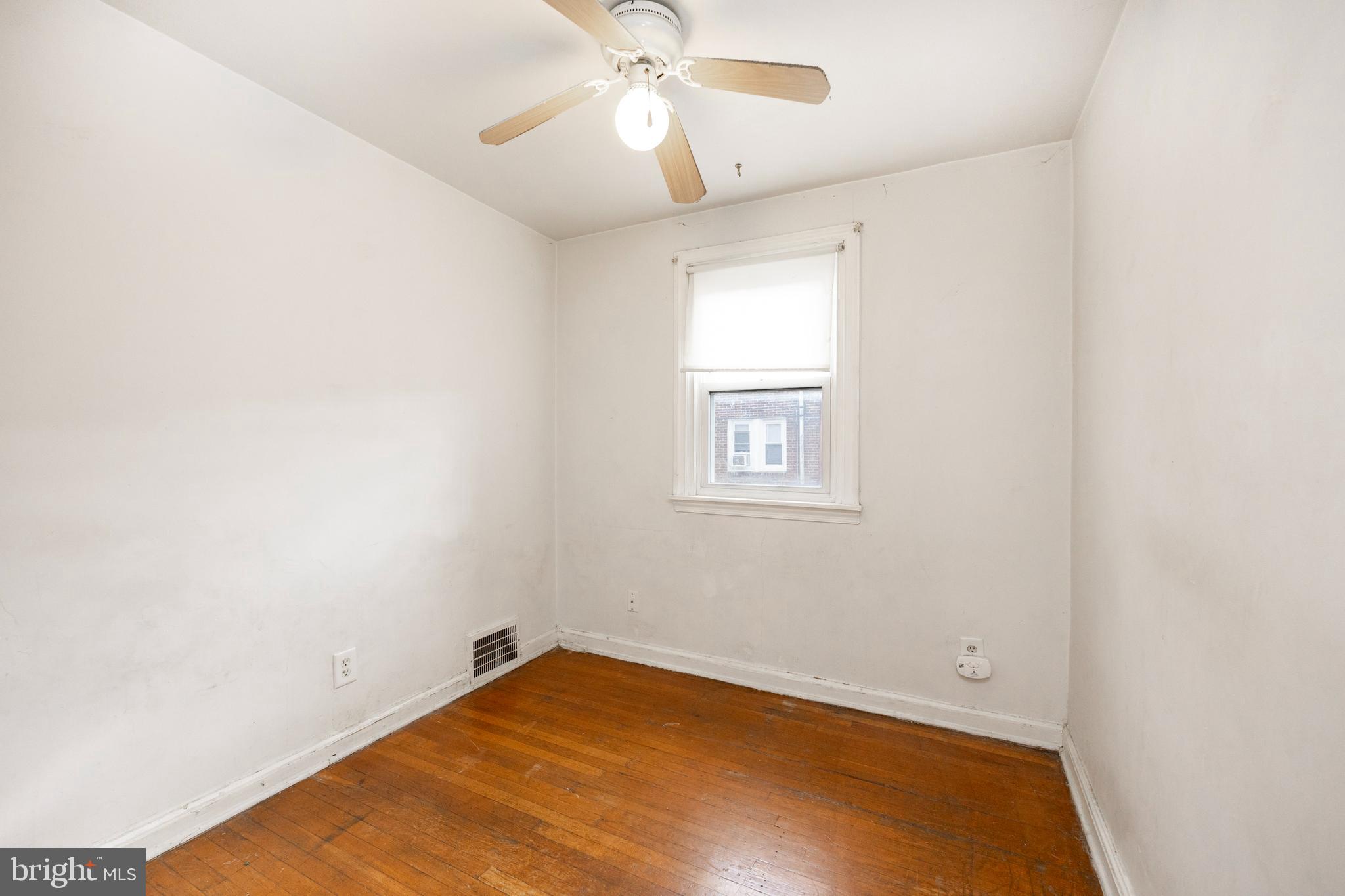 69 Springton Road Upper Darby, PA 19082 - Photo 12 of 15