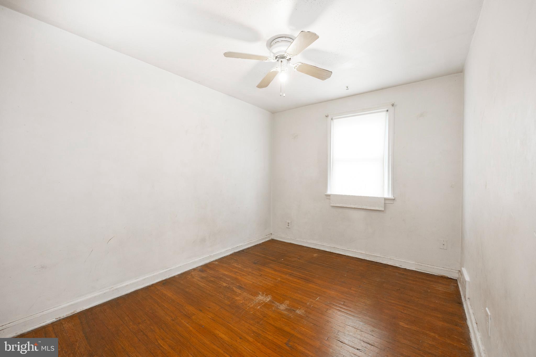 69 Springton Road Upper Darby, PA 19082 - Photo 13 of 15