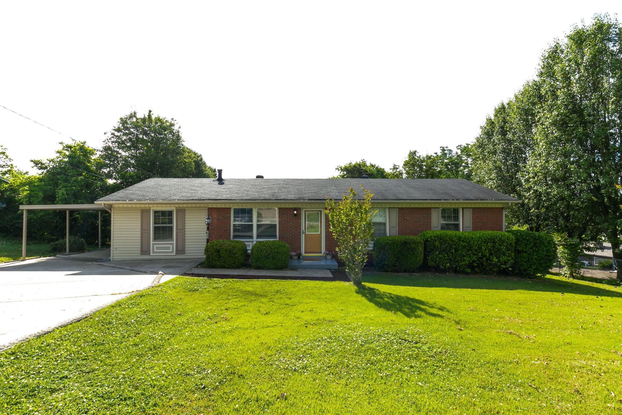 222 South Valley Road Hendersonville, TN 37075 - Photo 1 of 26 Gallery Image 1